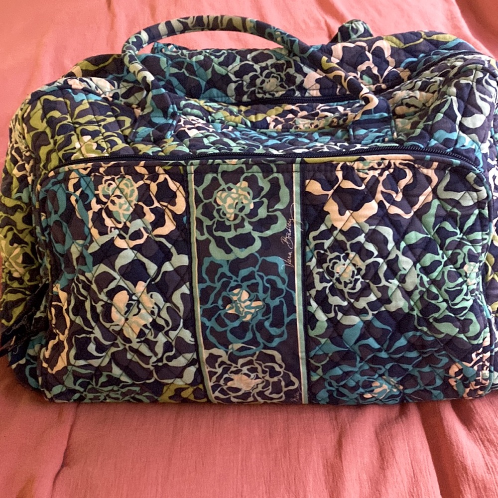 Vera Bradley Weekender w/ extra bag. Strap drop, 5 pockets in inside of bag.